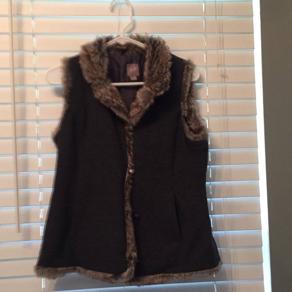 J. Jill vest